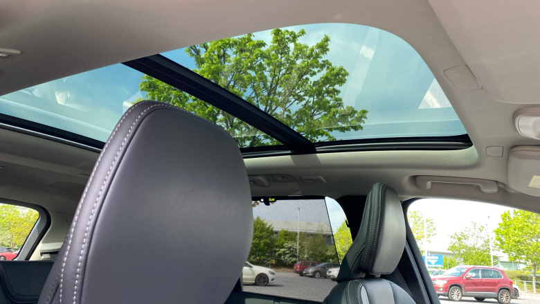 Volvo XC90 2.0 B5P Ultimate Dark 5dr AWD Geartronic Petrol Estate